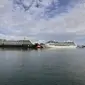 Untuk pertama kalinya dua Kapal Cruise (sister ships) MV. Insignia dan MV. Azamara Quest bersandar selamat di Dermaga Pelabuhan Benoa.
