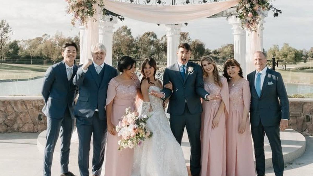 Deretan Potret Pernikahan Aurelie Moeremans, Bahagia Bersama Keluarga Inti