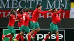 Pemain Lokomotiv Moscow merayakan gol yang dicetak Maicon (kanan) ke gawang Besiktas dalam laga Grup H Liga Europa di Moscow, Russia, Jumat (23/10/2015) dini hari WIB. (Reuters/Maxim Shemetov)