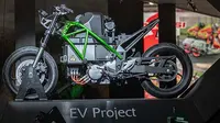 Model motor listrik Kawasaki (Autocar India)
