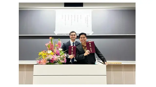 7 Momen Wisuda Jerome Polin, Resmi Lulus dari Waseda University