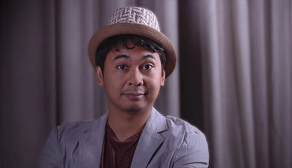 Pemilik nama lengkap Dika Angkasaputra Moerwani ini tak jauh-jauh dalam mencari inspirasi, yakni dirinya sendiri. (Andy Masela/Bintang.com)