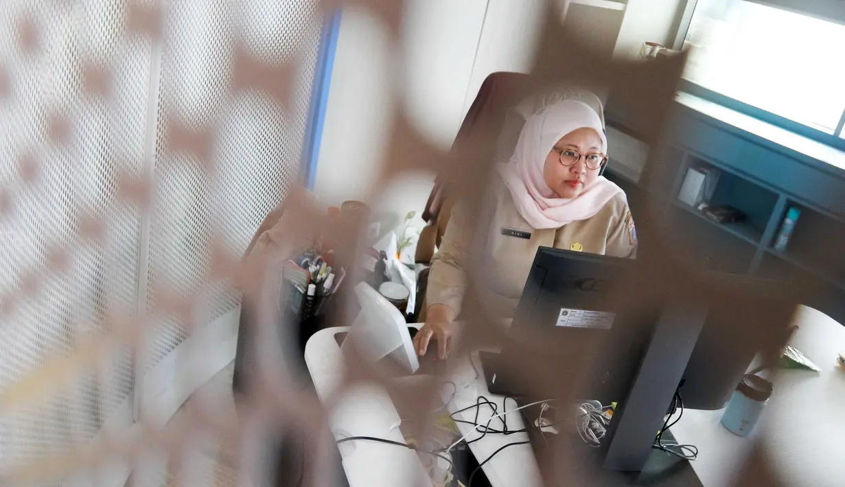 Kebijakan WFA juga harus disesuaikan dengan aturan dan kebutuhan masing-masing instansi. (Liputan6com/Herman Zakharia)