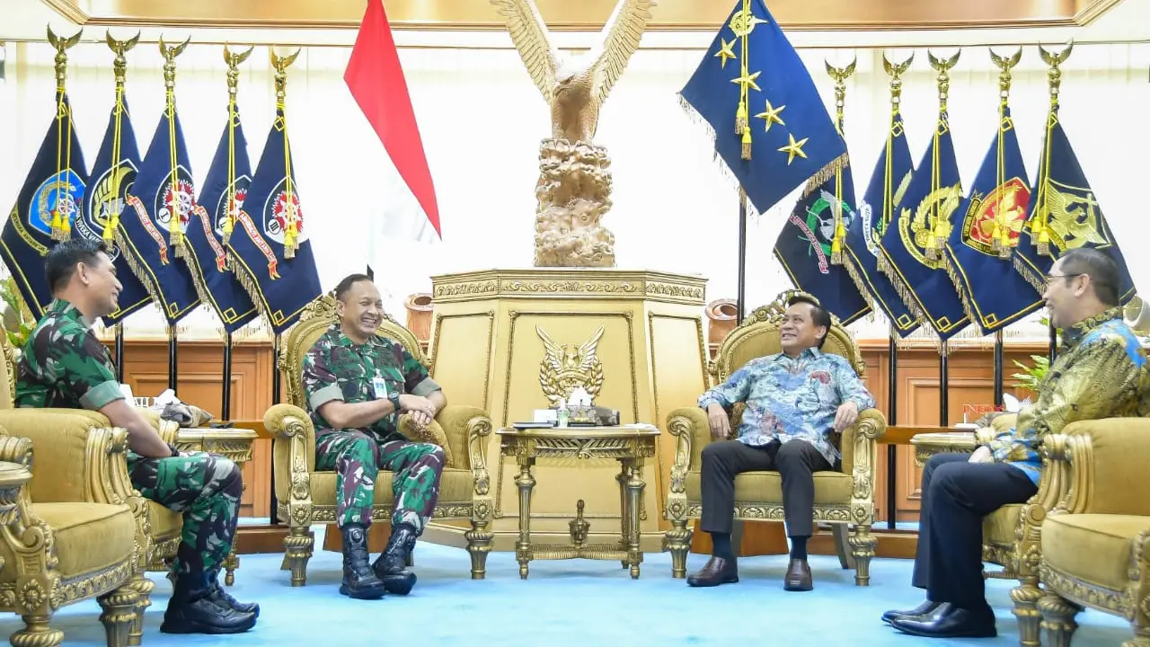 Kepala Staf Angkatan Udara Marsekal Fadjar Prasetyo menyambut baik kunjungan audiensi Pimpinan Grup Surya Citra Media (SCM) ke Mabes TNI AU