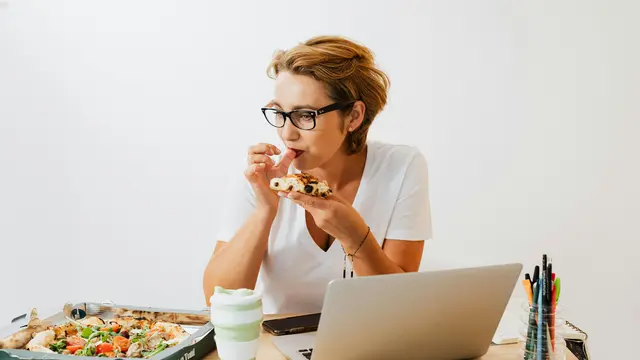 pertama kali masuk kerja