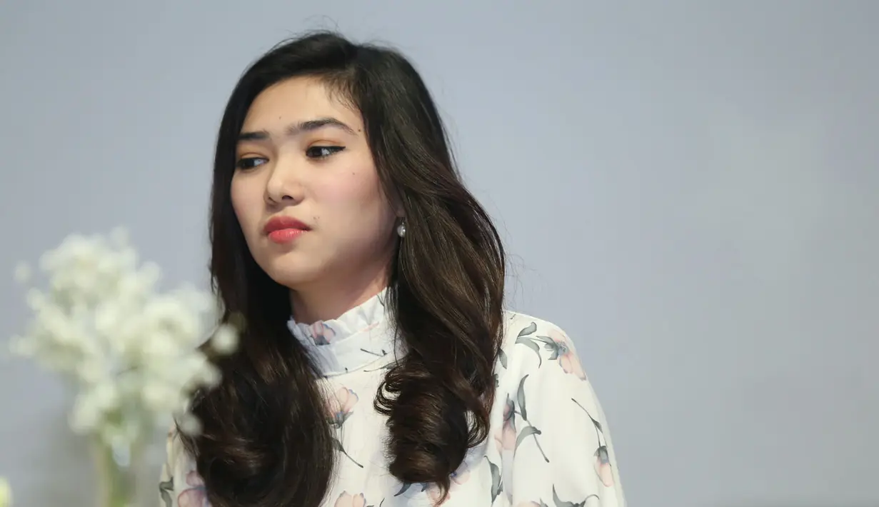 Mimpi Isyana Sarasvati sejak kecil kini berbuah manis. Isyana berhasil mencapai puncak kesuksesan setelah menyelesaikan sekolah musik klasik di Nanyang Academy of Fine Arts dan Royal Collage of Music. (Nurwahyunan/Bintang.com)