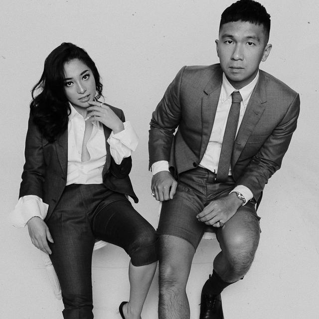 6 Potret Prewedding Pasangan Artis Bertema Monokrom, Simpel dan Elegan