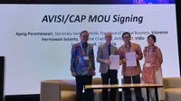 Penandatanganan MOU antara Asosiasi Video Streaming Indonesia (AVISI) dengan Asia Video Industry Association (AVIA) untuk memberantas pembajakan konten streaming di Indonesia. Dok: AVISI