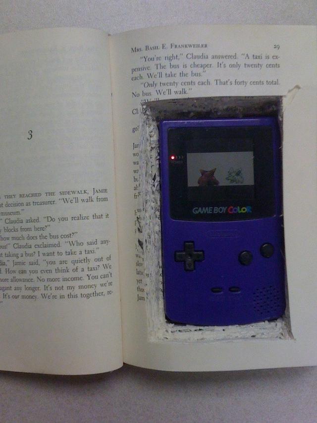 cara nyeleneh murid kelabui guru (foto: reddit)