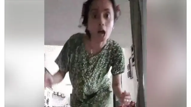 [Bintang]Arisan Pakai Dolar dan Baju Seragaman, Video Emak-emak Zaman Now Curhat Ini Kocak Banget