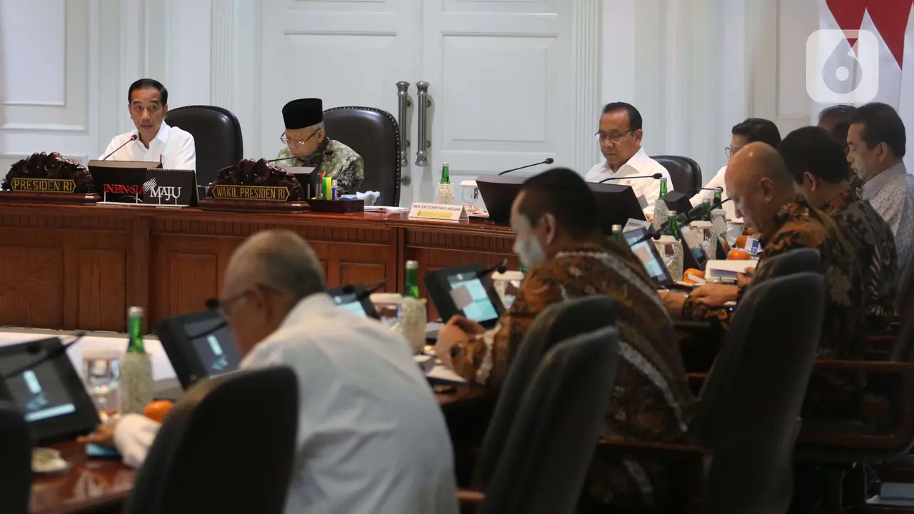 Jokowi Pimpin Ratas Bahas KUR 2020
