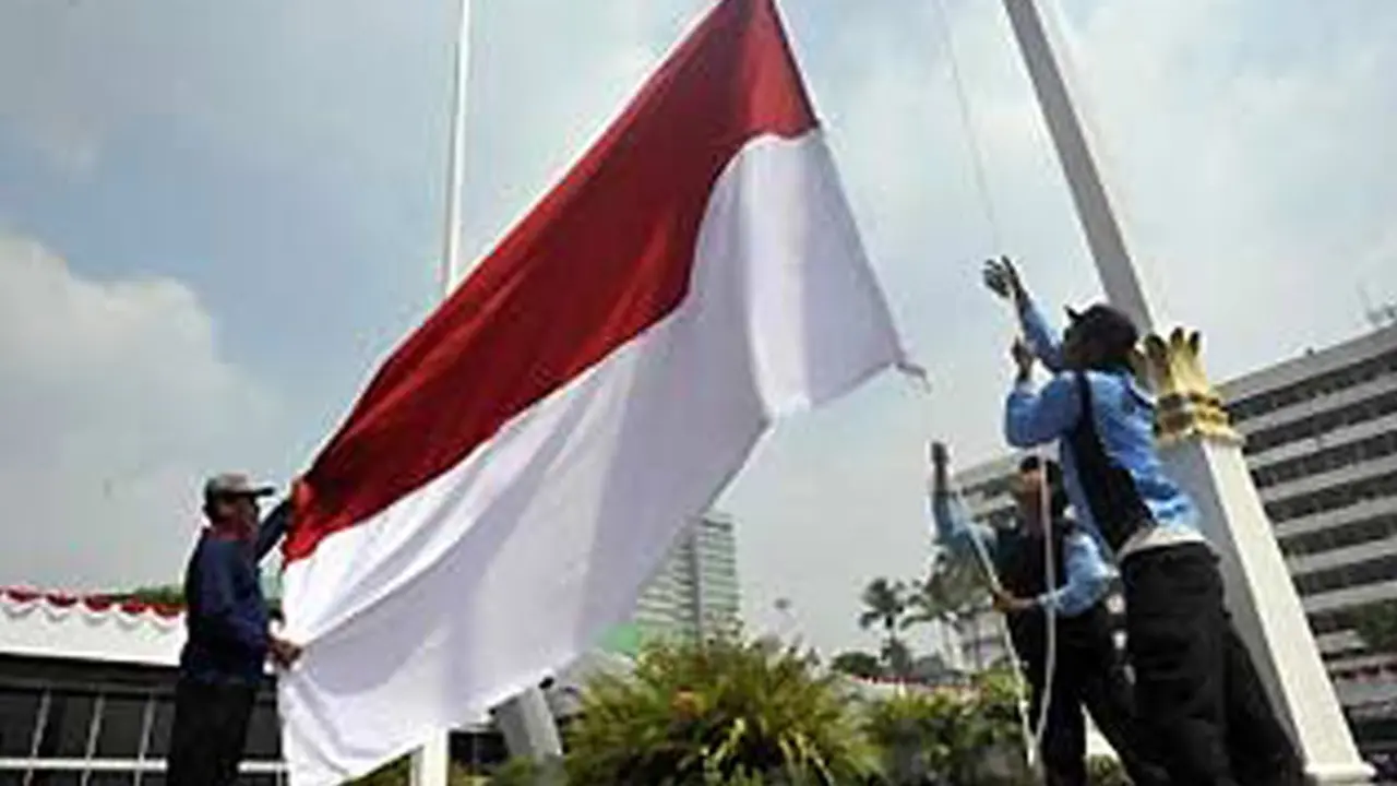25102013-bendera.jpg