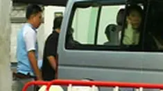 Sebanyak 37 orang tewas dalam bentrokan berdarah di Bangkok, Thailand, termasuk seorang jenderal militer yang mendukung aksi massa Kaus Merah. Hari ini, pemerintah Thailand mengultimatum pengunjuk rasa untuk meninggalkan lokasi demo paling lambat pukul 15