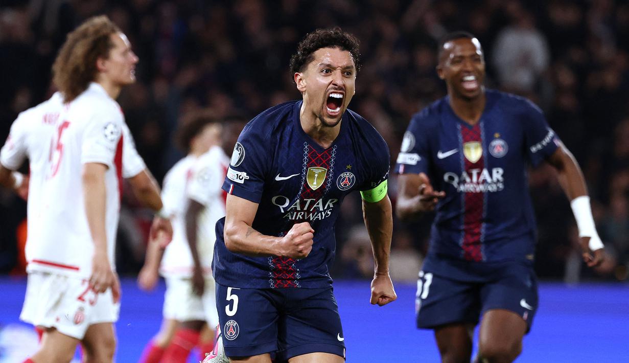 PSG kembali kebobolan pada menit injury time dan membuat skor menjadi imbang 2-2. Meskipun begitu, mereka berhasil unggul secara agregat dengan skor 3-2 dan lolos ke babak 16 besar. (AFP/Franck Fife)