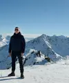 Daniel Craig di salah satu lokasi syuting film 'Spectre' di ski resort of Soelden, Austria. (Bintang/EPA)