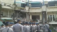 Bangunan hotel runtuh akibat diterjang longsor di Cianjur (Achmad Sudarno/Liputan6.com)