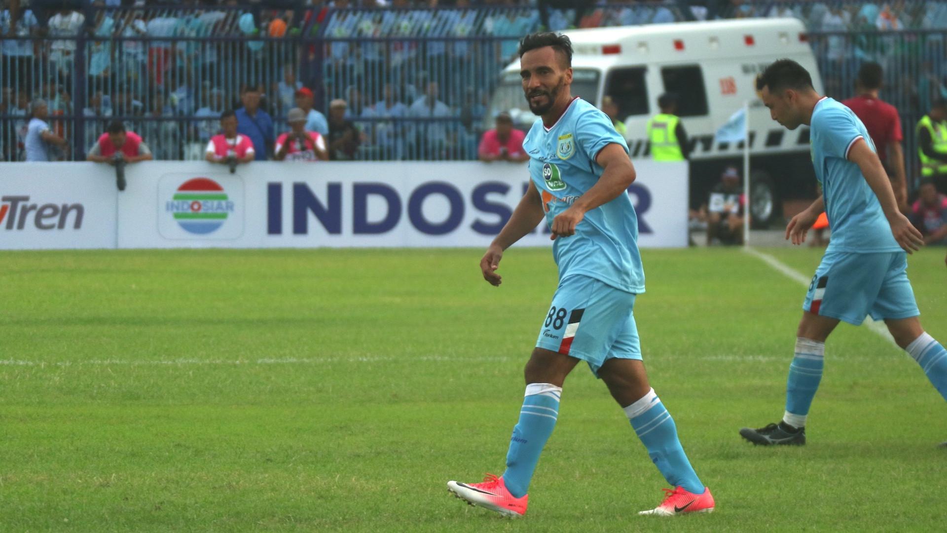 Pemain Persela Lamongan, Diego Assis. (Bola.com/Aditya Wany)