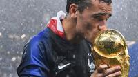 Pria 33 tahun tersebut sejauh ini telah memberikan 137 caps dengan 44 gol dan 38 assist untuk Les Bleus. (AFP/Franck Fife)