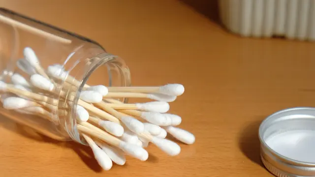 Tips Aman Mencoba Tester Makeup Saat Beli Langsung di Offline Store, Biar Bebas dari Masalah Kulit