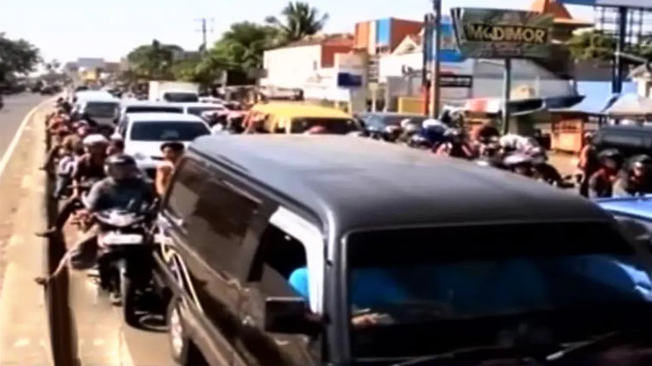 Arus Balik Mudik Terpantau Padat di Jalur Pantura Cirebon