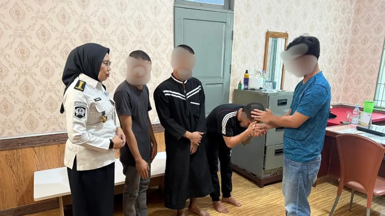 Penyelesaian insiden penikaman narapidana di Lembaga Pemasyarakatan (Lapas) Kelas I Makassar, Sulawesi Selatan.