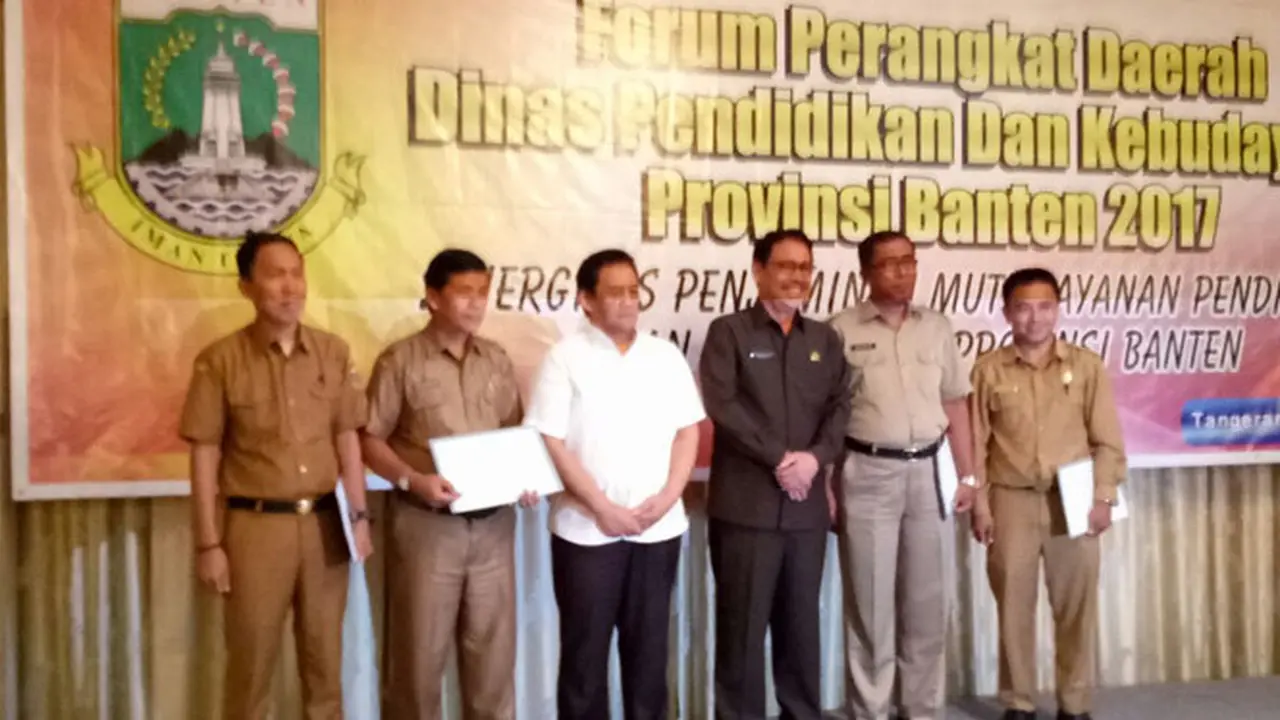 Seluruh Guru PNS Banten Terima Tunjangan Kinerja