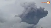 [VIDEO] Gunung Sinabung Keluarkan Lava dan Awan Panas
