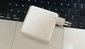 MagSafe vs USB-C, Mana Paling Aman dan Cepat Ngecas MacBook?