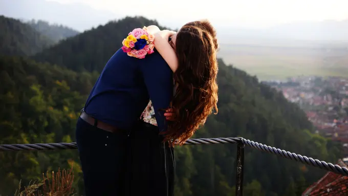 Bila Kamu Jatuh Cinta? Jangan Lakukan 6 Hal Ini