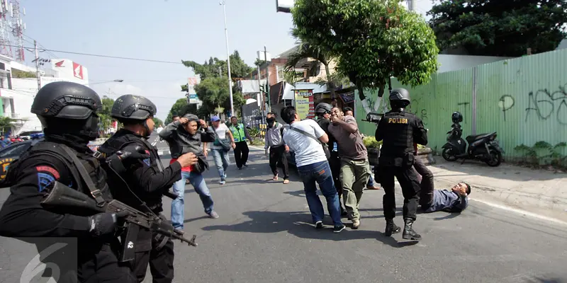 20160715-Polisi Bubarkan Unjuk Rasa Demonstran Papua di Yogyakarta-Jogja