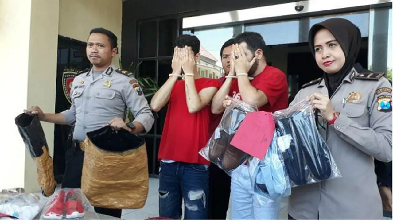 Datang ke Surabaya, Dua WNA Aljazair Nekat Mencuri Pakaian di Mall