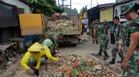 Polisi akan mengusut tuntas insiden tembok sekolah roboh di SDN 141 Kota Pekanbaru yang renggut dua korban jiwa. (Liputan6.com/ M Syukur).