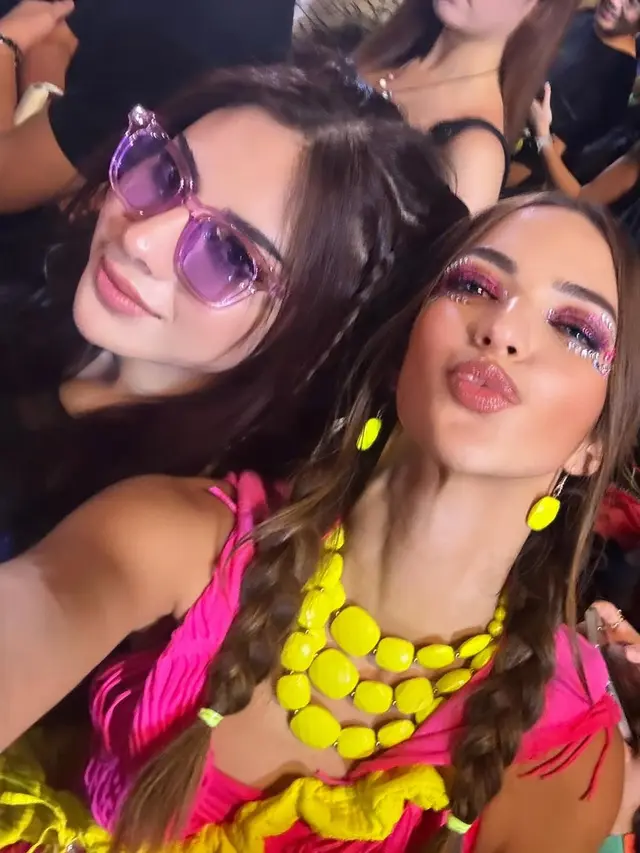 6 Inspirasi Padu Padan Outfit Kuning ala Nia Ramadhani, Tampil Cerah dan Stylish
