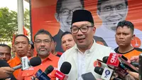 Calon Gubernur (Cagub) Jakarta nomor urut 1 Ridwan Kamil (RK) saat ditemui awak media di Gedung KNPI, Velodrome, Jakarta Timur, Jumat (11/10/2024). (Liputan6.com/Winda Nelfira)