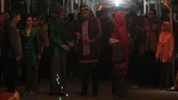 Kain Ulos Jadi Tanda Cinta Bobby untuk Kahiyang Ayu