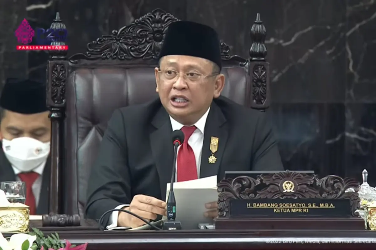 Ketua MPR Bambang Soesatyo atau Bamsoet salam sidang tahunan MPR-RI