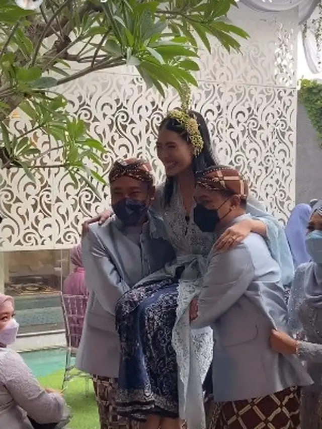 6 Momen Siraman Alika Islamadina Jelang Pernikahan, Penuh Momen Haru