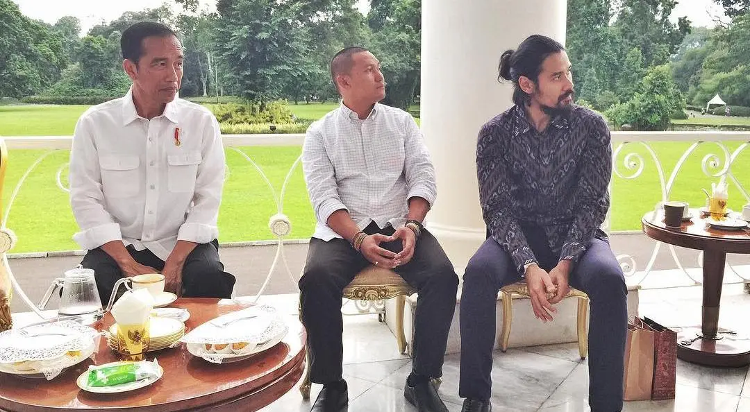 Chicco Jerikho ngopi bareng Presiden Jokowi [foto: Instagram]