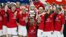 Selama 9 tahun sebagai kapten United, ia memenangkan tujuh trofi utama termasuk empat gelar Liga Primer. Lebih dari satu dekade, ia tetap menjadi kapten Red Devils terbesar. (Foto: AFP/Pool/Nick Potts)