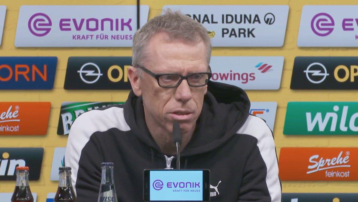 Pelatih Borussia Dortmund Peter Stoger (Twitter Borussia Dortmund)