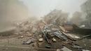 Survei Geologi Amerika Serikat (USGS) melaporkan bahwa pusat gempa berada sekitar 17,2 km dari Mandalay, Myanmar, dengan kedalaman 10 km. (Foto: AFP)