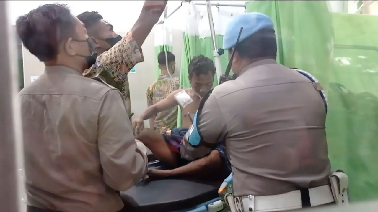 Nelayan di Konawe Selatan ditembak polisj, Desa cempedak Kecamatan Laonti. Satu orang tewas, tiga orang lainnya mengalami luka-luka.