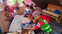 Kegiatan pelayanan kesehatan kepada korban terdampak gempa Cianjur.
