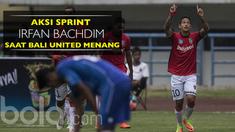 Berita video aksi lari cepat Irfan Bachdim untuk menaklukkan Maung Bandung saat laga persahabatan Persib vs Bali United, Sabtu (8/4/2017).