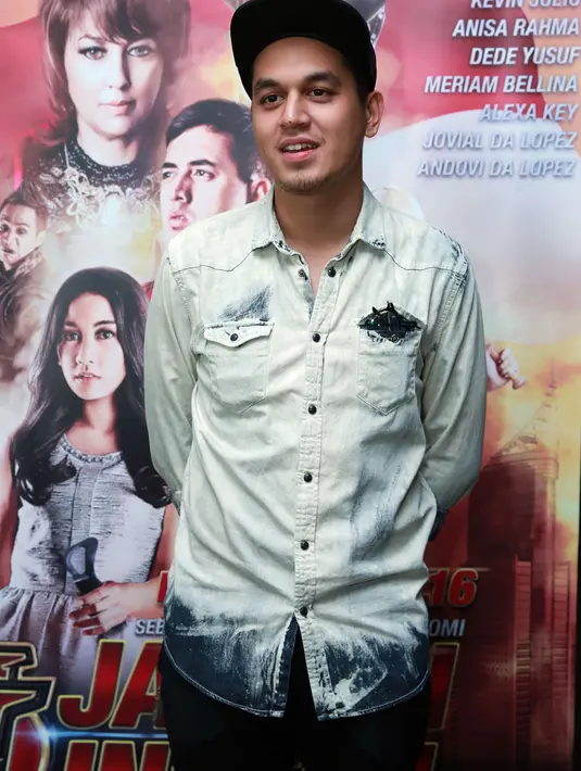 Ditemui di kawasan Blok M, Jakarta Selatan, Rabu (10/2), Kevin mengaku sempat tumbang dilokasi syuting. Karena padatnya jadwal syuting, sinetron GGS syuting malam sampai subuh, dan paginya langsung syuting film. (Deki Prayoga/Bintang.com)