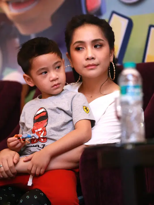 Raffi Ahmad dan Nagita Slavina  (Deki Prayoga/© Fimela.com)