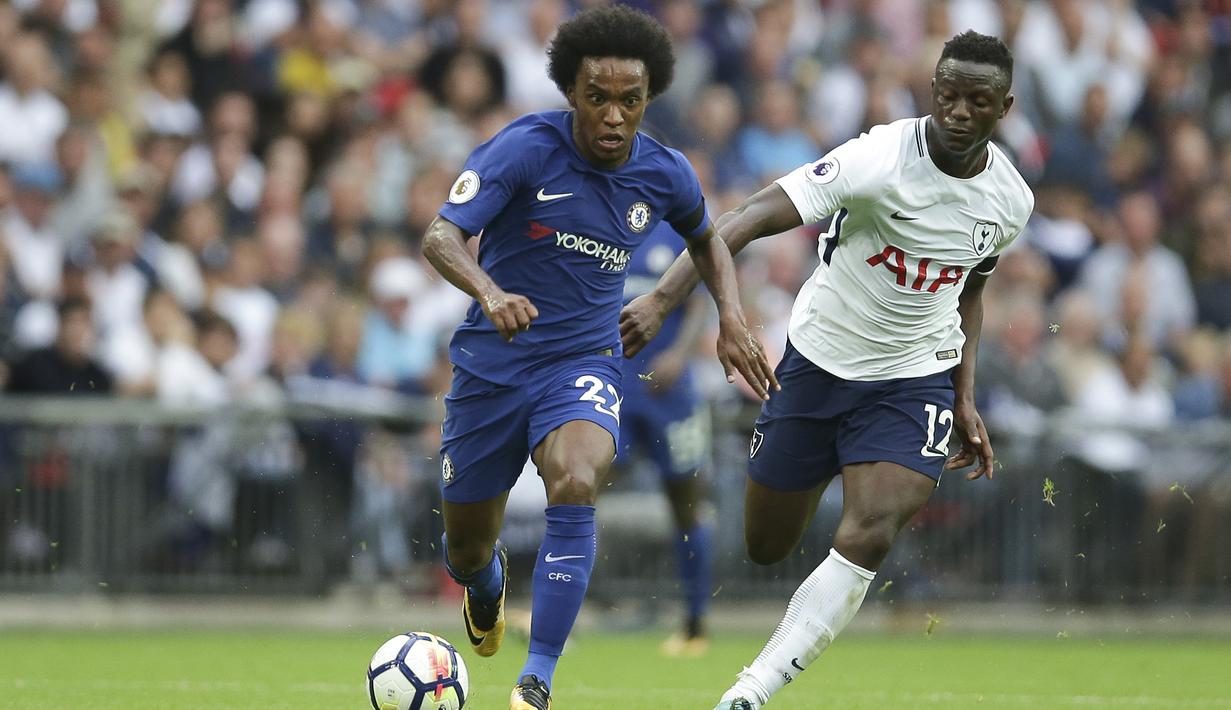 4. Willian (Chelsea) - Musim 2019-2020 Premier League ini Chelsea menunjuk Willian sebagai pemilik nomor punggung 10 untuk menggantikan Eden Hazard yang hijrah ke Real Madrid. (AFP/Daniel Leal Olivias)