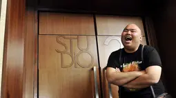 Film 'My Idiot Brother' menjadi pengalaman pertama Ali Mensan menunjukkan bakat aktingnya di depan kamera, Jakarta, Senin (29/9/2014) (Liputan6.com/Faisal R Syam)