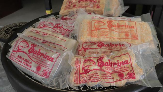 Deni Hermanto, pengusaha tahu bakso dengan isian daging ikan tuna. (Foto: KKP)