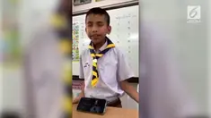 Rekaman bocah tunanetra menyanyikan lagu Deen Assalam sukses buat warganet merinding.